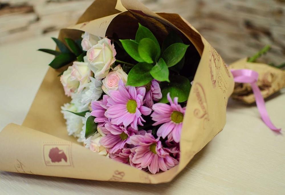 Букет цветов из: Розы и Хризантемы в Грабово