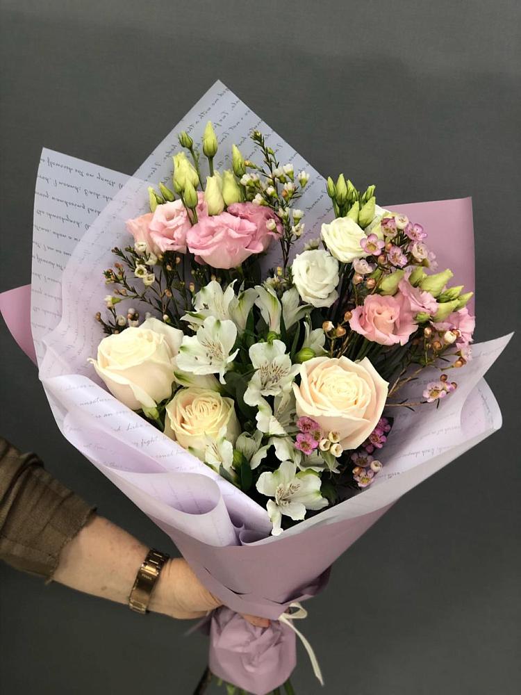 Букет цветов из: Альстромерии, Розы и Лизиантусы в Грабово