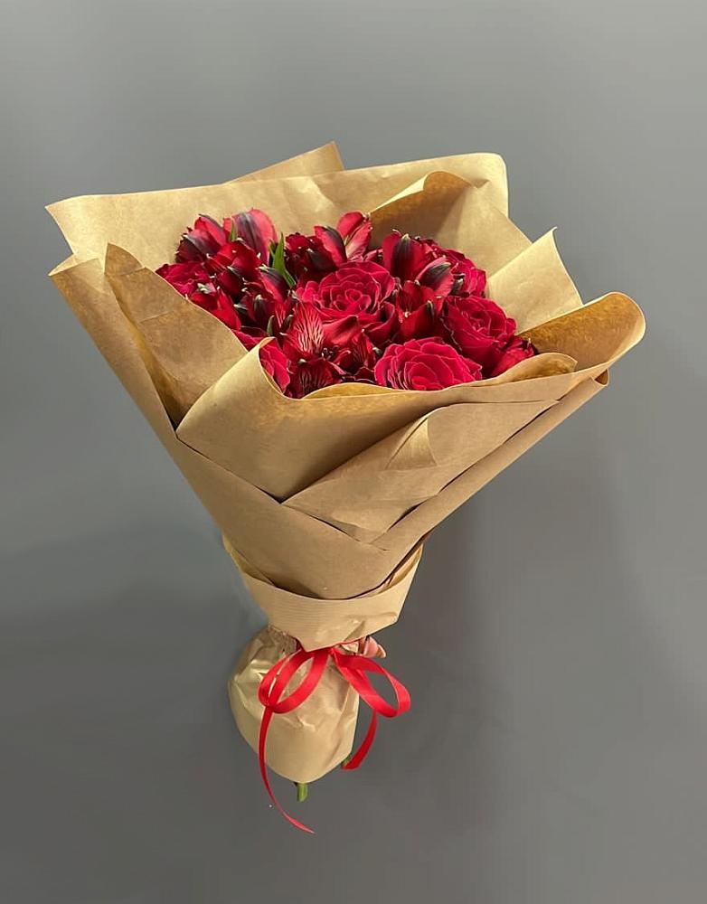 Букет цветов из: Альстромерии и Розы в Грабово