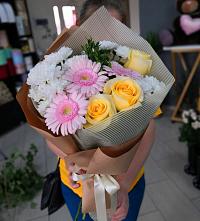 Букет цветов из:  Герберы, Розы и Хризантемы в Грабово