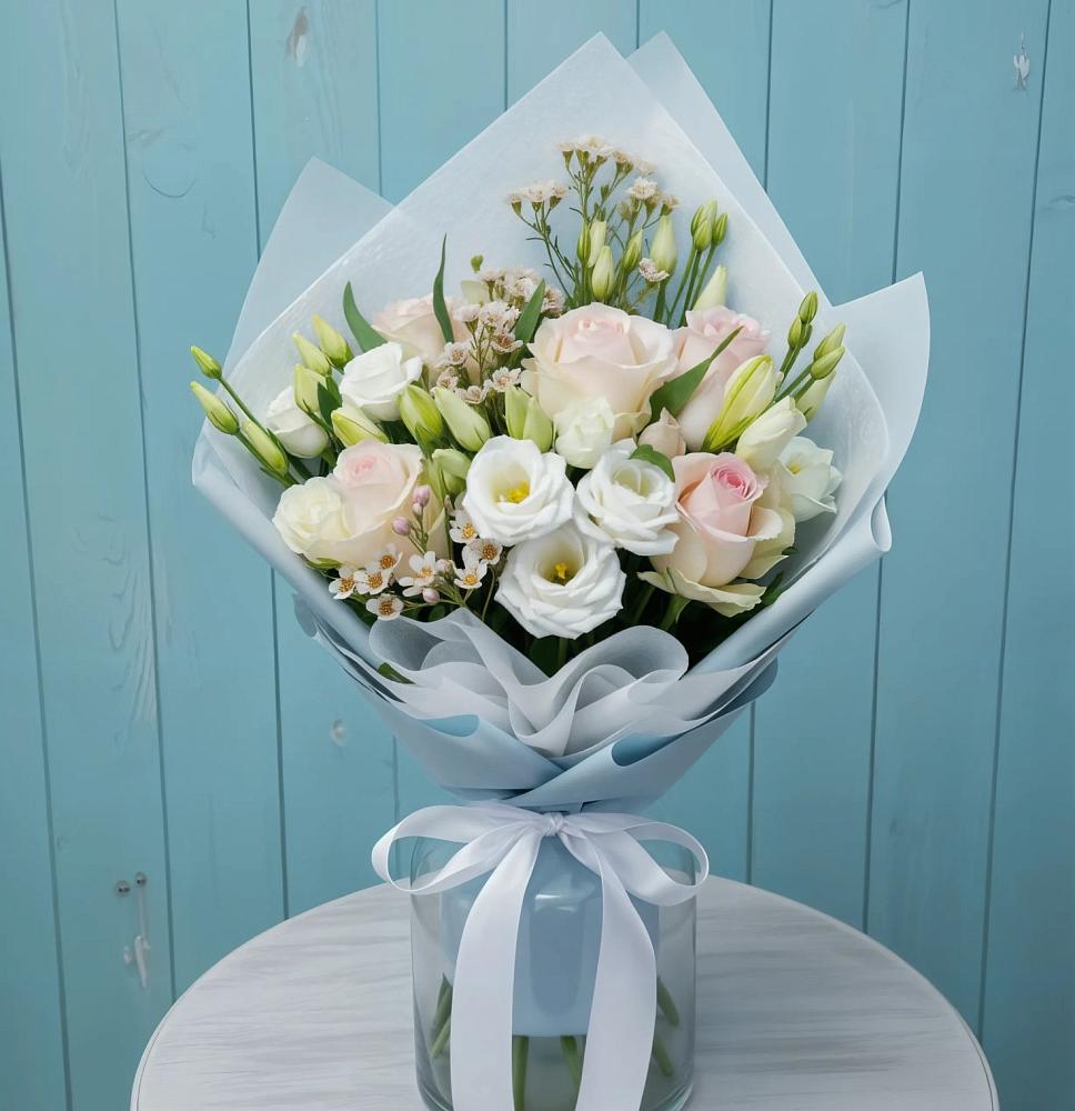 Букет цветов из: Розы и Лизиантусы в Грабово