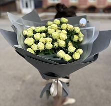 Букет Белые кустовые розы Солинеро в Грабово