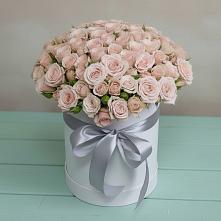 Цветочная композиция из Розы в шляпной коробке в Грабово