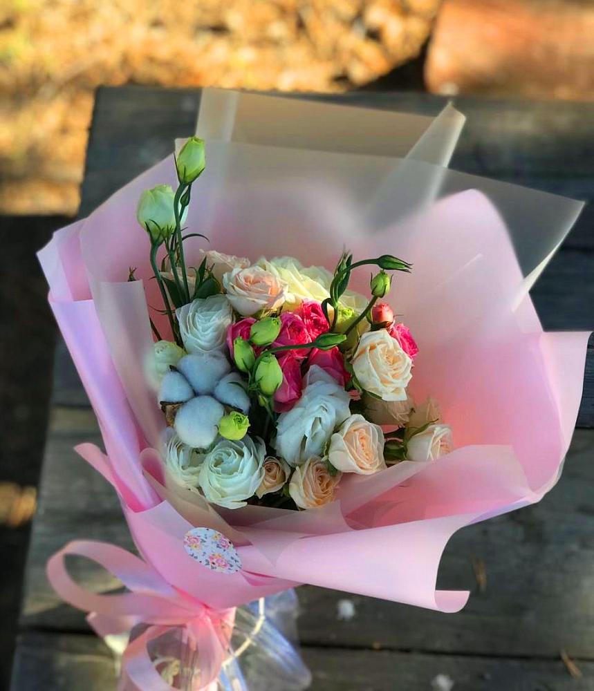 Букет цветов из: Розы и Лизиантусы в Грабово