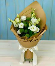 Букет цветов из:  Хризантемы и Лизиантусы в Грабово