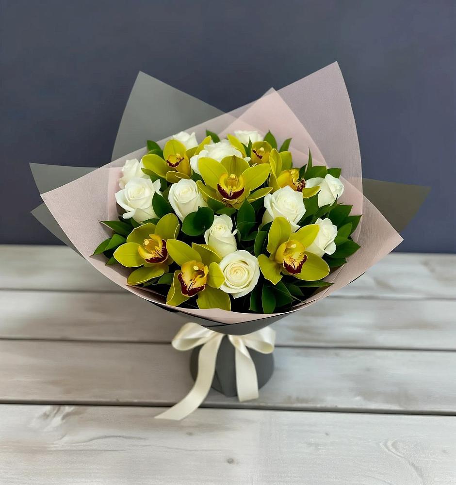 Букет цветов из: Орхидеи и Розы в Грабово