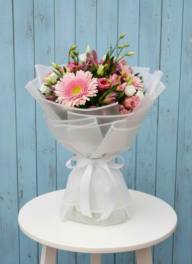 Букет цветов из: Герберы, Альстромерии и Лизиантусы в Грабово