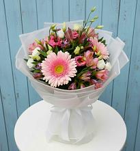 Букет цветов из:  Герберы, Альстромерии и Лизиантусы в Грабово