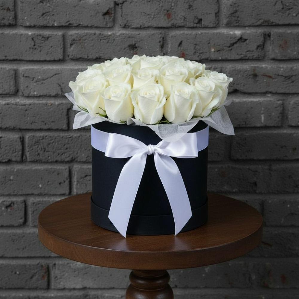 Цветочная композиция из Розы в шляпной коробке в Грабово