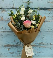 Букет цветов из:  Розы и Лизиантусы в Грабово
