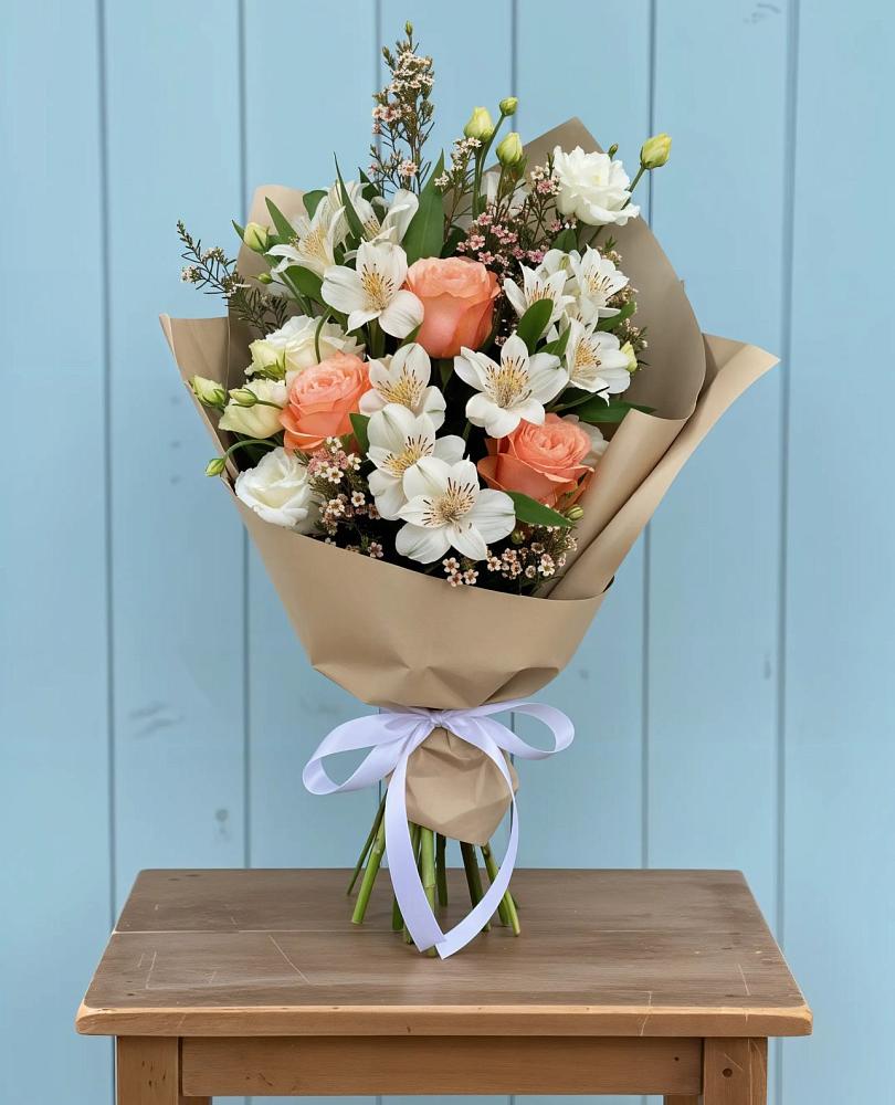 Букет цветов из: Альстромерии, Лизиантусы, Розы и Хризантемы в Грабово